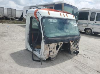  Salvage Freightliner Cascadia 1