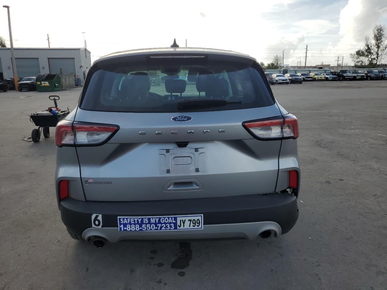 Ford Escape S Image 11