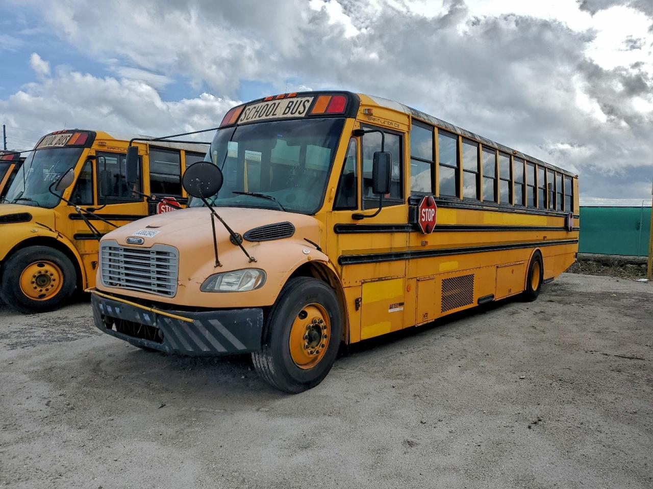 Freightliner Saf-t-line B2b Image 9