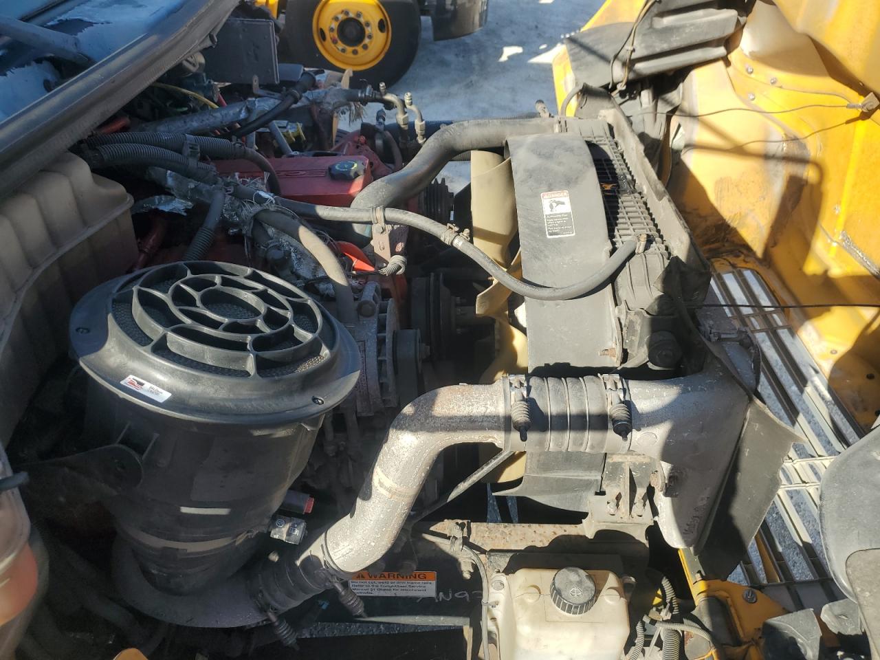 Freightliner Saf-t-line B2b Image 4