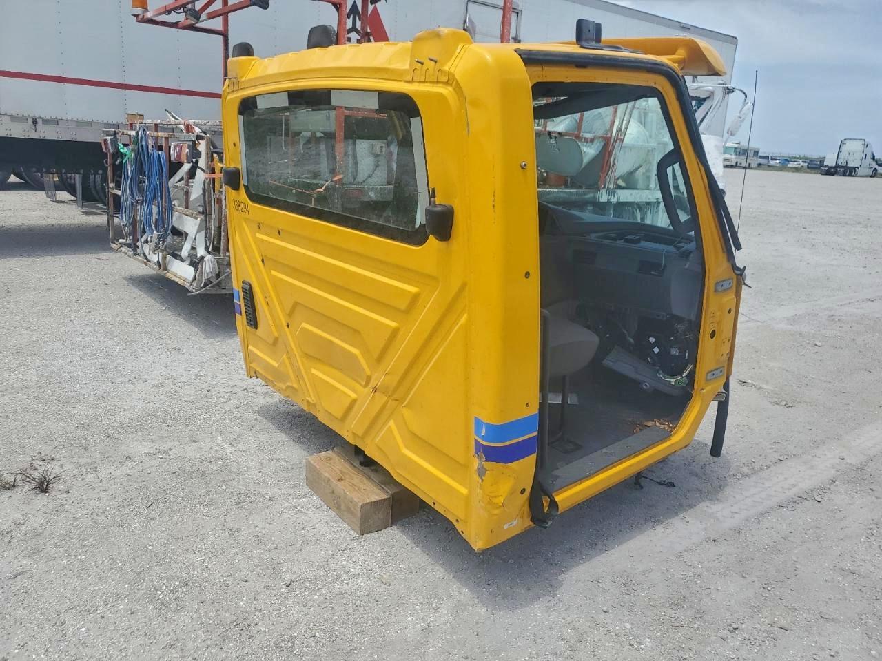 International Lt625 Image 5