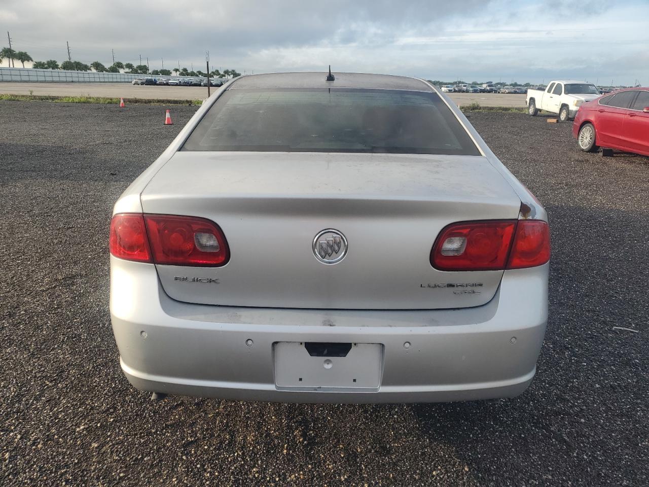 Buick Lucerne Cxl Image 8