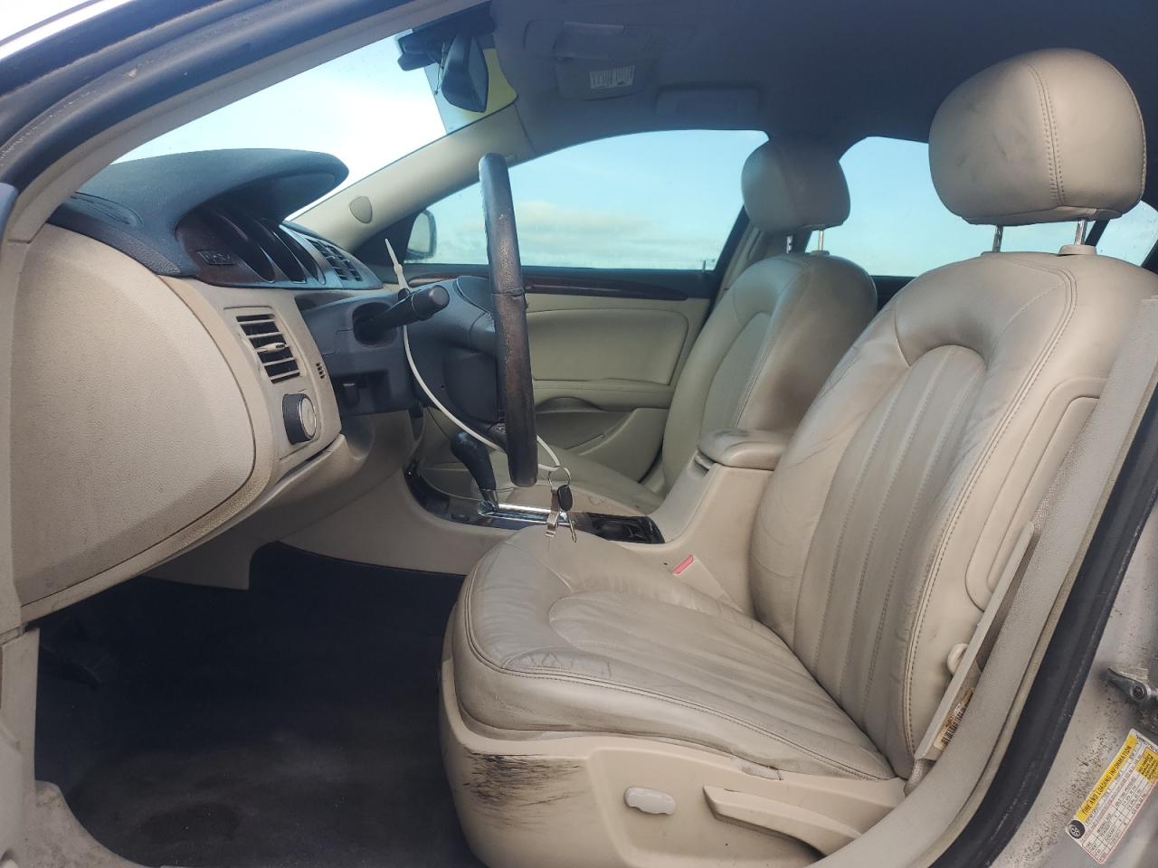 Buick Lucerne Cxl Image 12