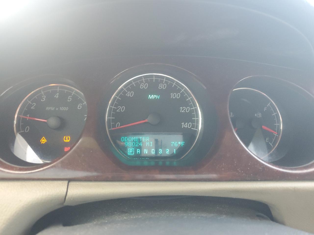 Buick Lucerne Cxl Image 10