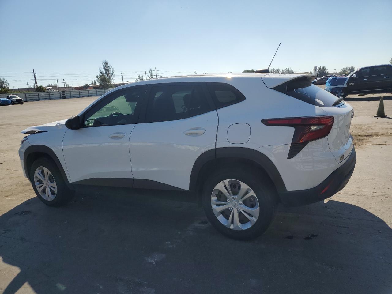 Chevrolet Trax Ls Image 6