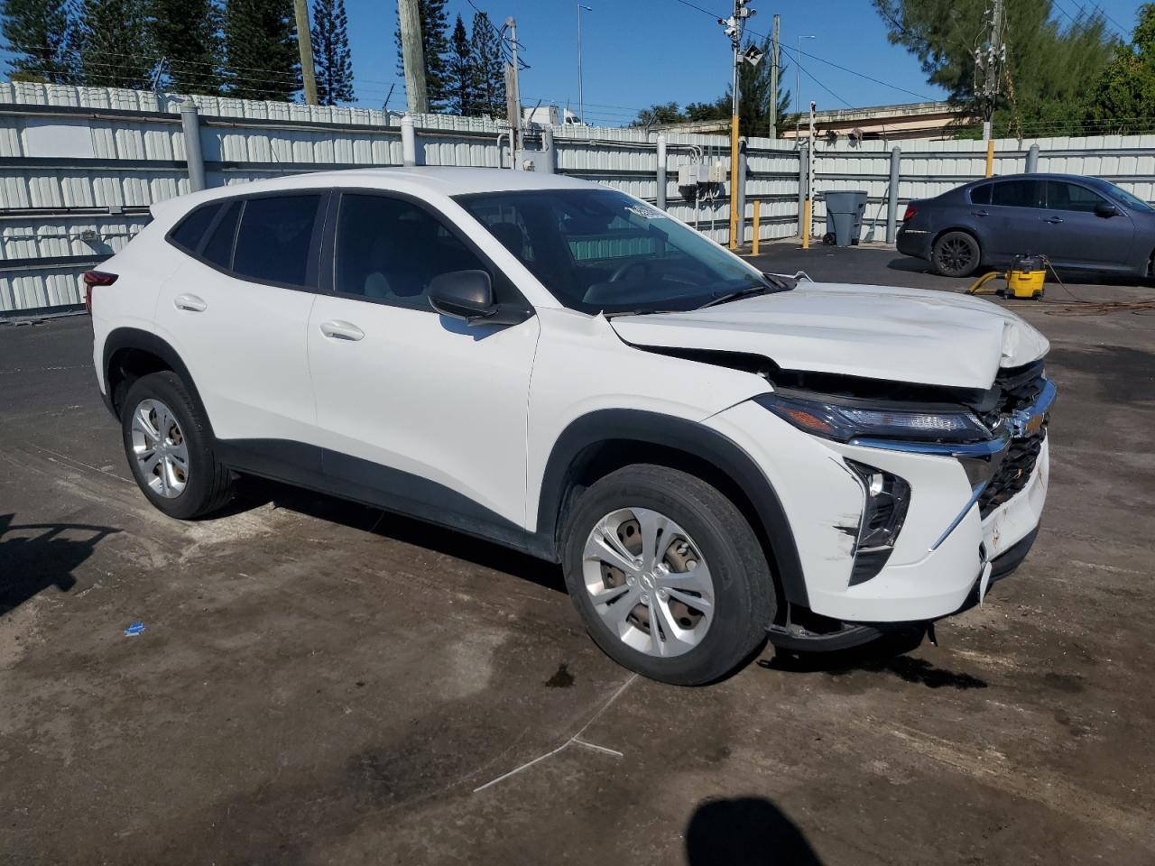 Chevrolet Trax Ls Image 7