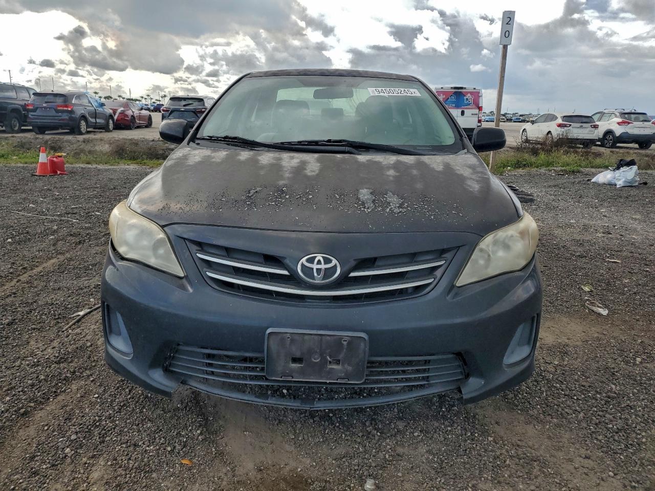 Toyota Corolla Base Image 12