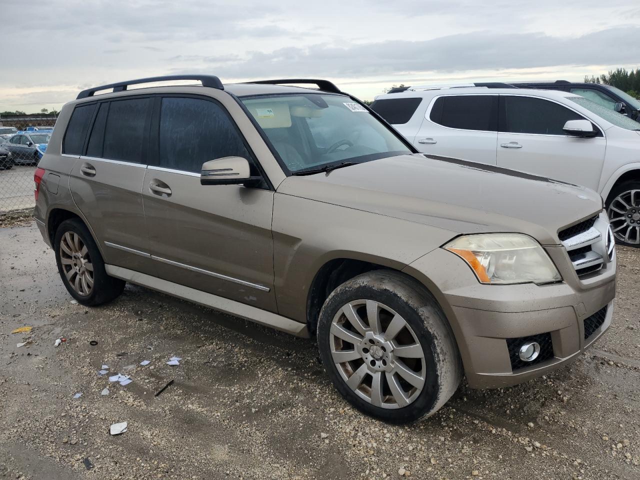 Mercedes-Benz GLK 350 Image 4