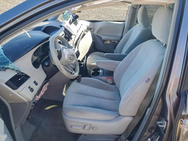 Toyota Sienna Le Image 8