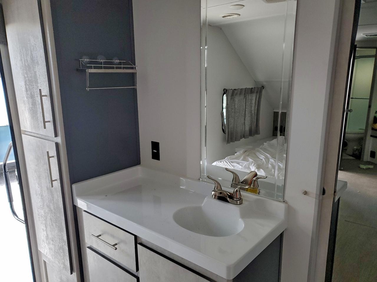 Tvra El Lite Ev Image 5