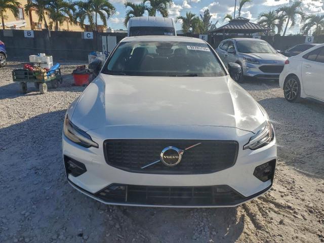 Volvo S60 Plus Plus Image 10