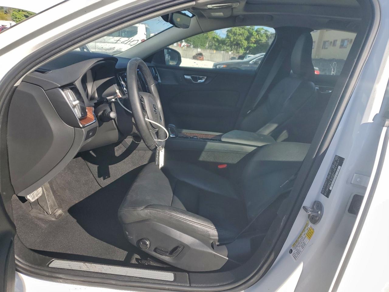 Volvo S60 Plus Plus Image 8