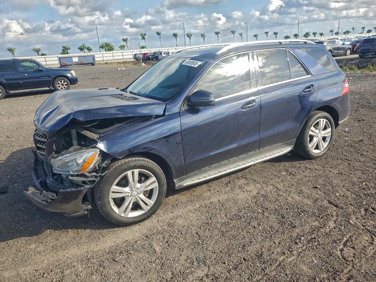 Mercedes-Benz M-Class 350 Image 1