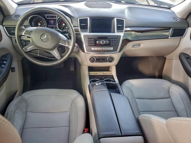 Mercedes-Benz M-Class 350 Image 11