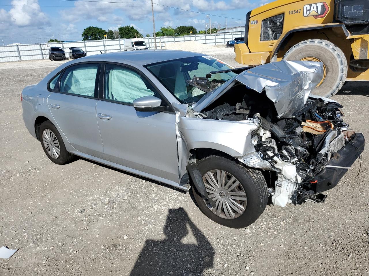 Volkswagen Passat S Image 4