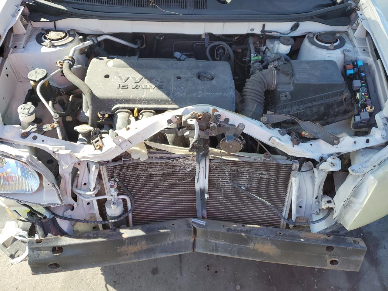 Pontiac Vibe Image 10