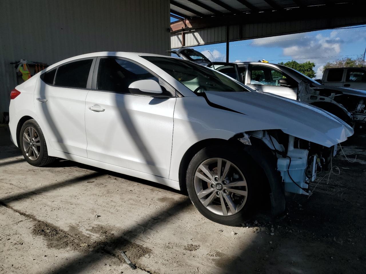 Hyundai ELANTRA Sel Image 7