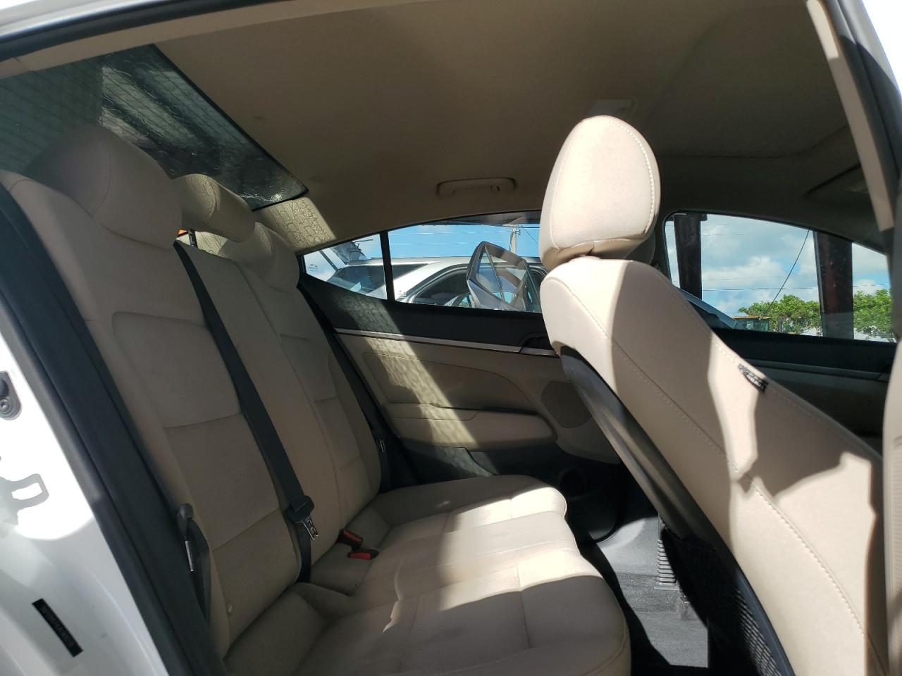 Hyundai ELANTRA Sel Image 6