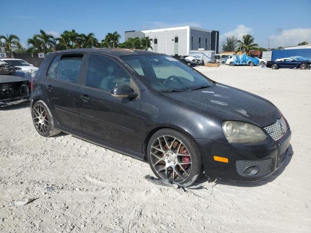 Volkswagen GTI Image 10