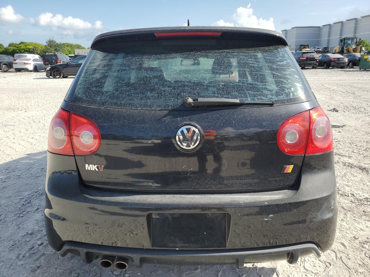 Volkswagen GTI Image 8