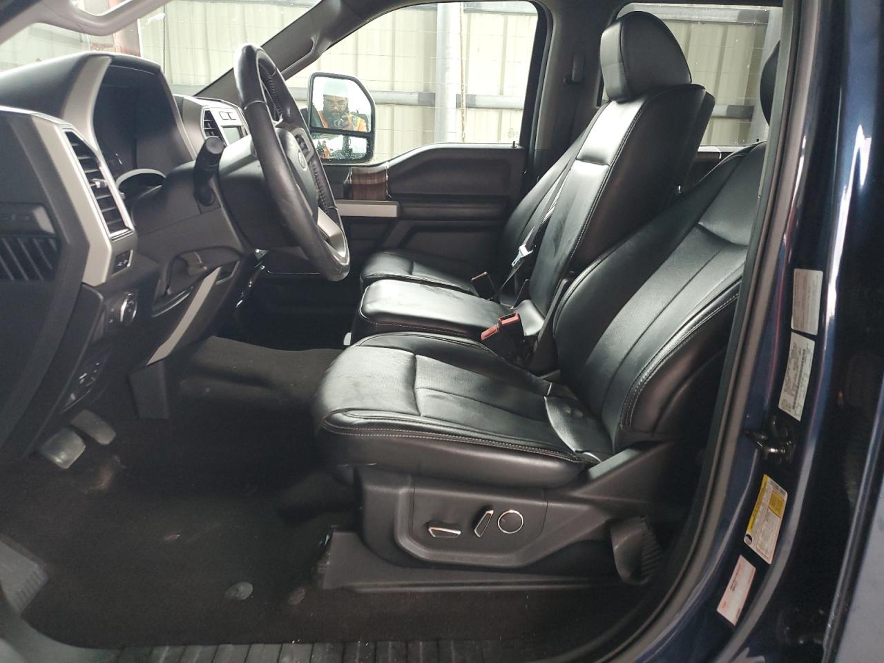 Ford F-150 Supercrew Image 8