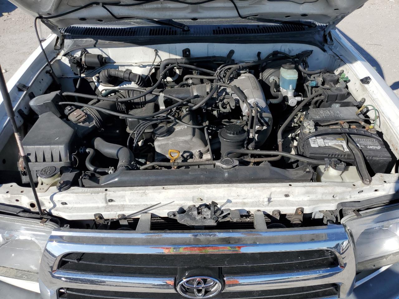Toyota 4Runner Image 11