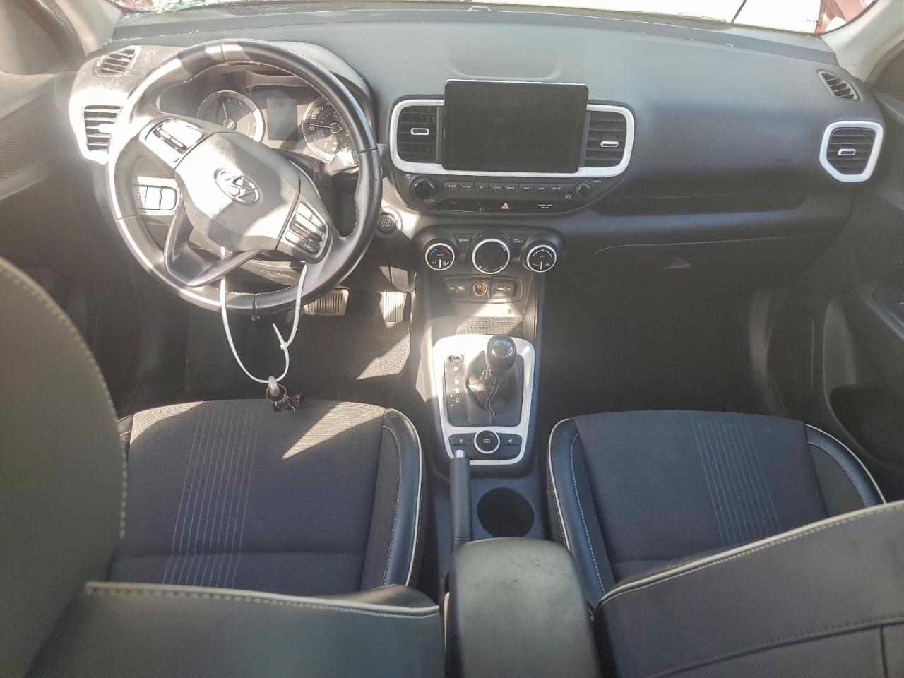 Hyundai VENUE Sel Image 8