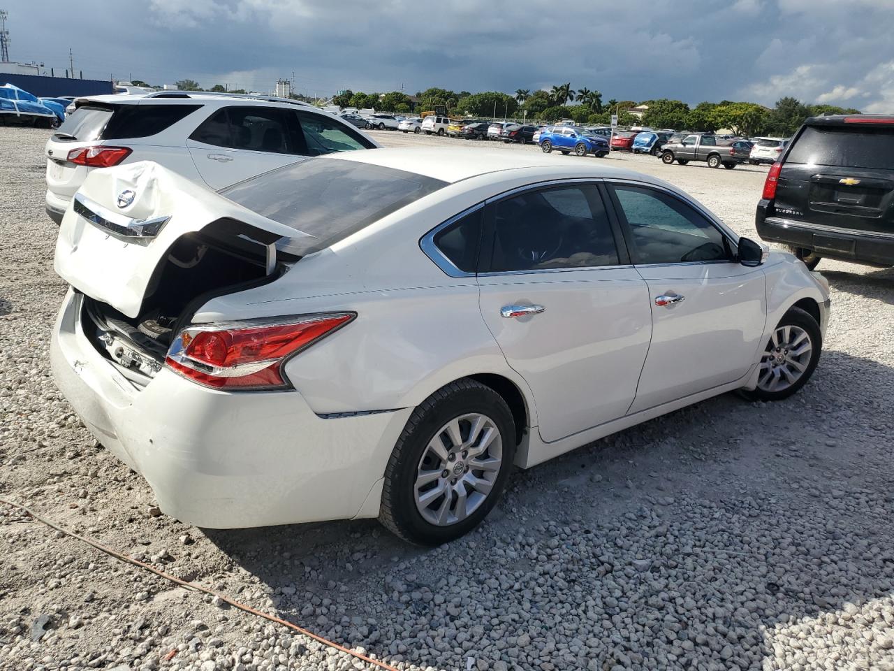 Nissan Altima 2.5 Image 3