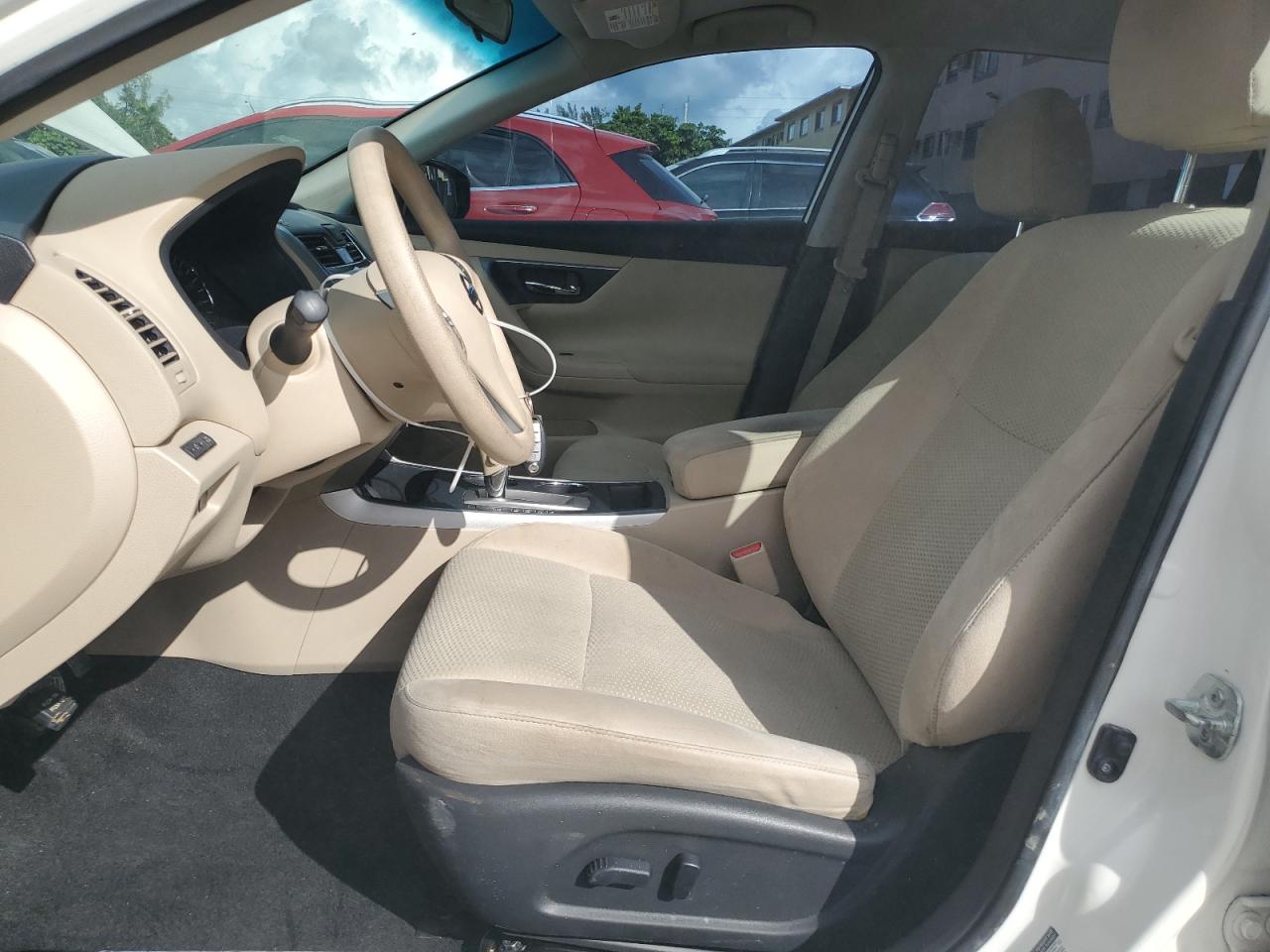 Nissan Altima 2.5 Image 2