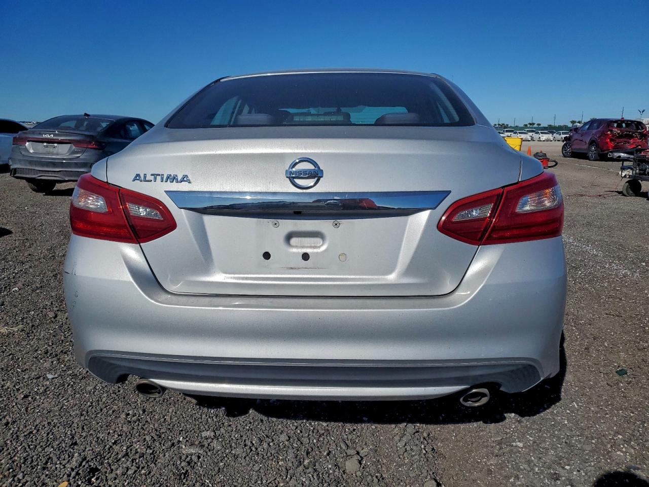 Nissan Altima 2.5 Image 5
