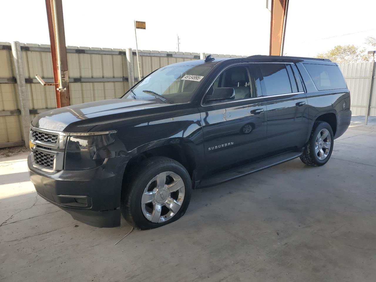 Chevrolet Suburban C1500 Ls Image 1