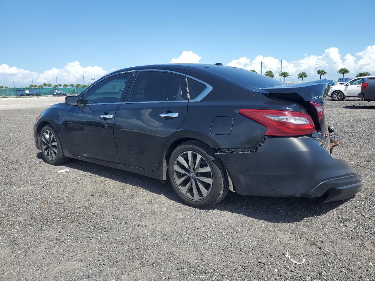 Nissan Altima 2.5 Image 5