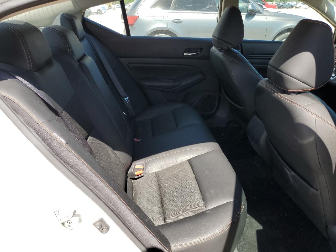 Nissan Altima Sr Image 7