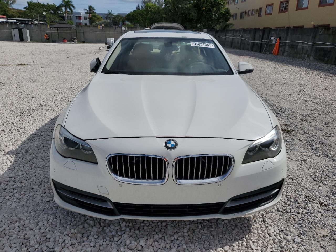 BMW 5 Series I Image 5