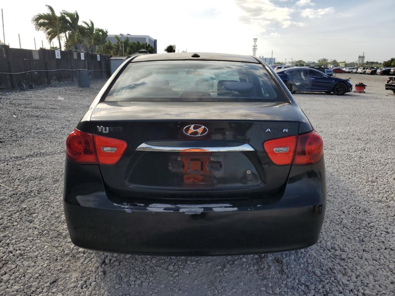 Hyundai ELANTRA Blue Image 2