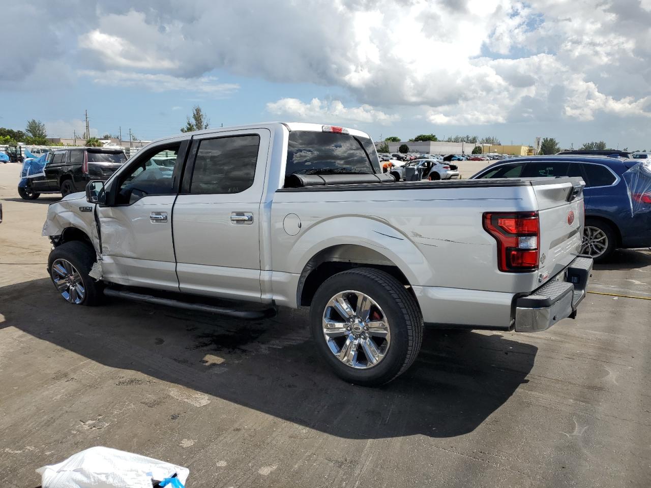 Ford F-150 Supercrew Image 3