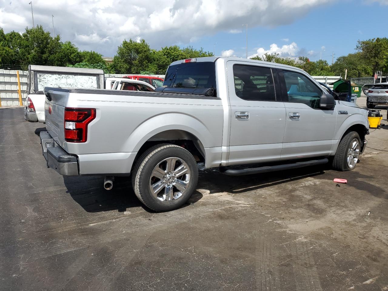 Ford F-150 Supercrew Image 5