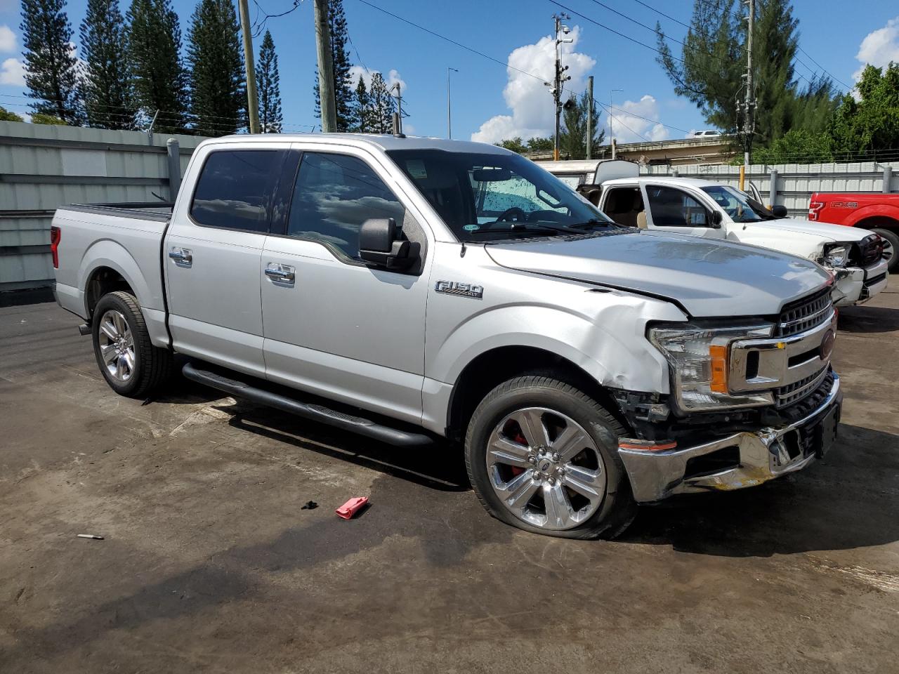 Ford F-150 Supercrew Image 4