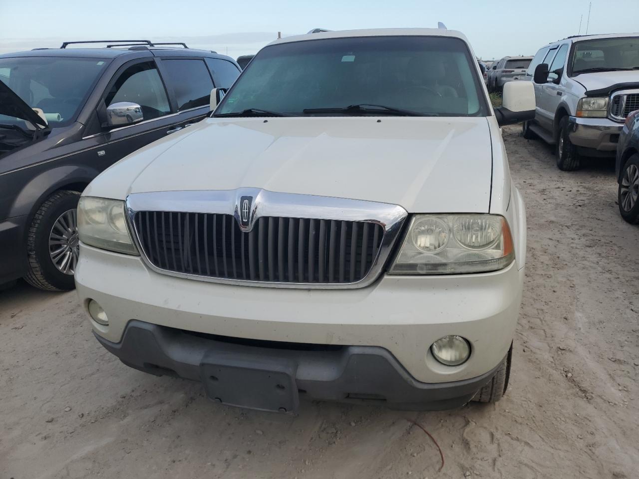 Lincoln Aviator Image 4