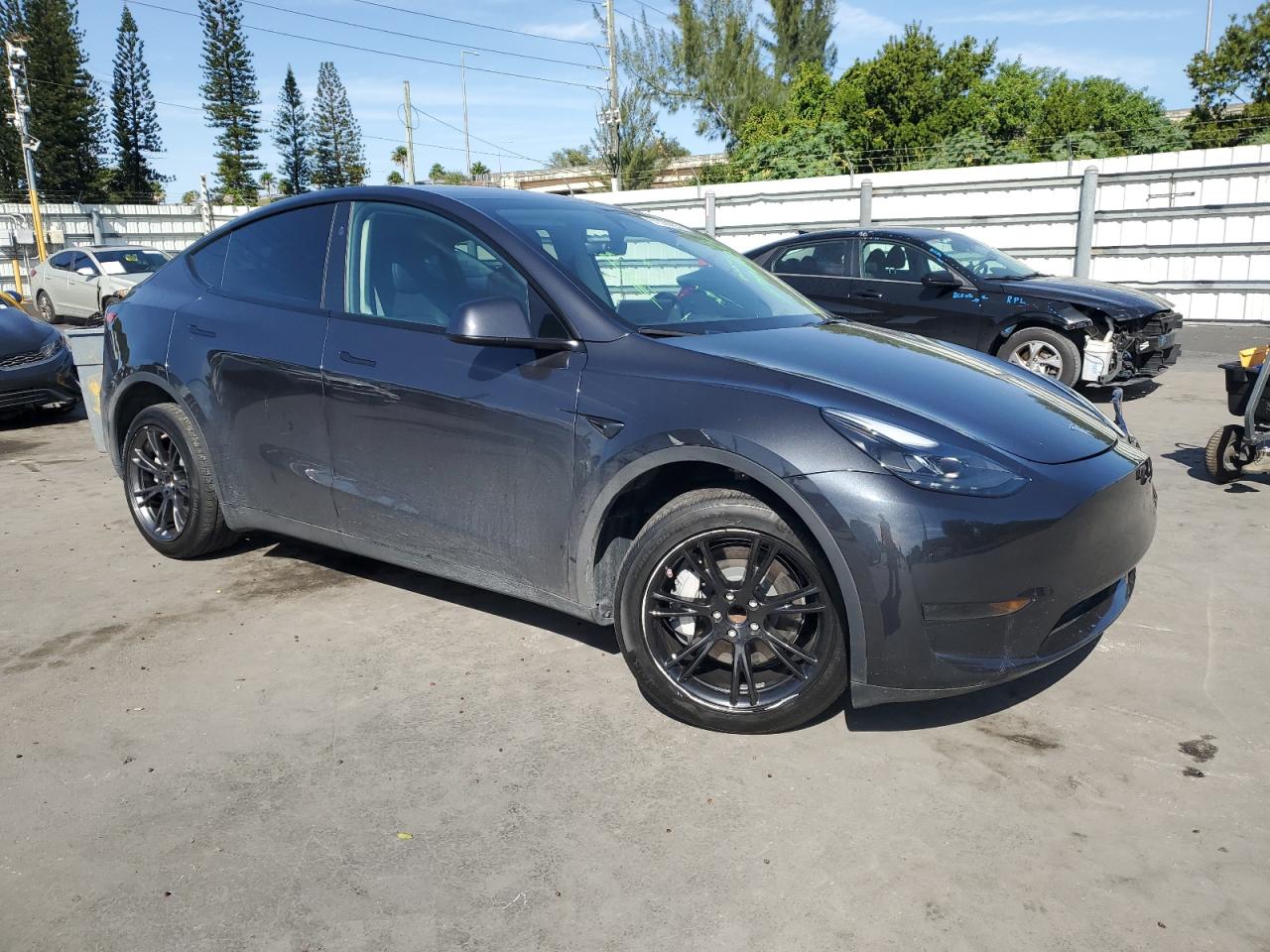 Tesla Model Y Image 4