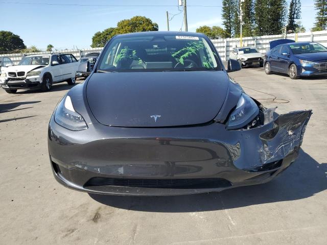 Tesla Model Y Image 7