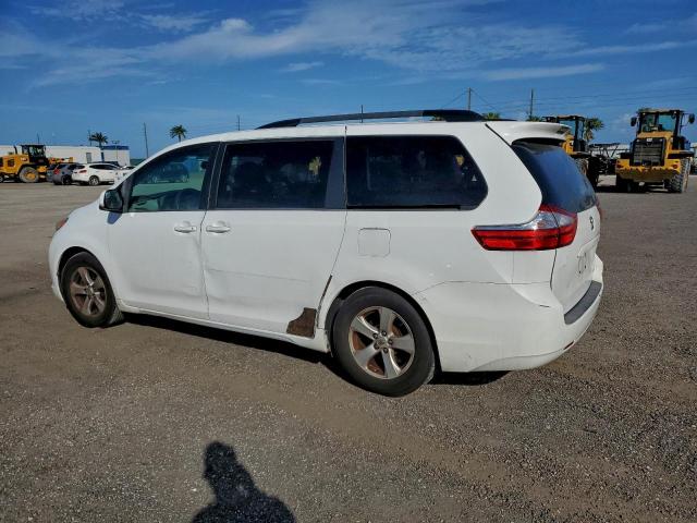 Toyota Sienna Le Image 10