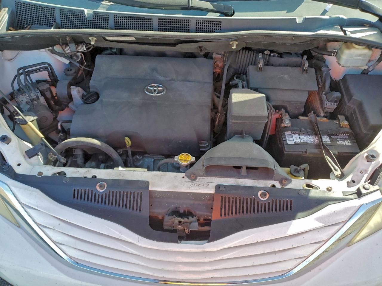 Toyota Sienna Le Image 8