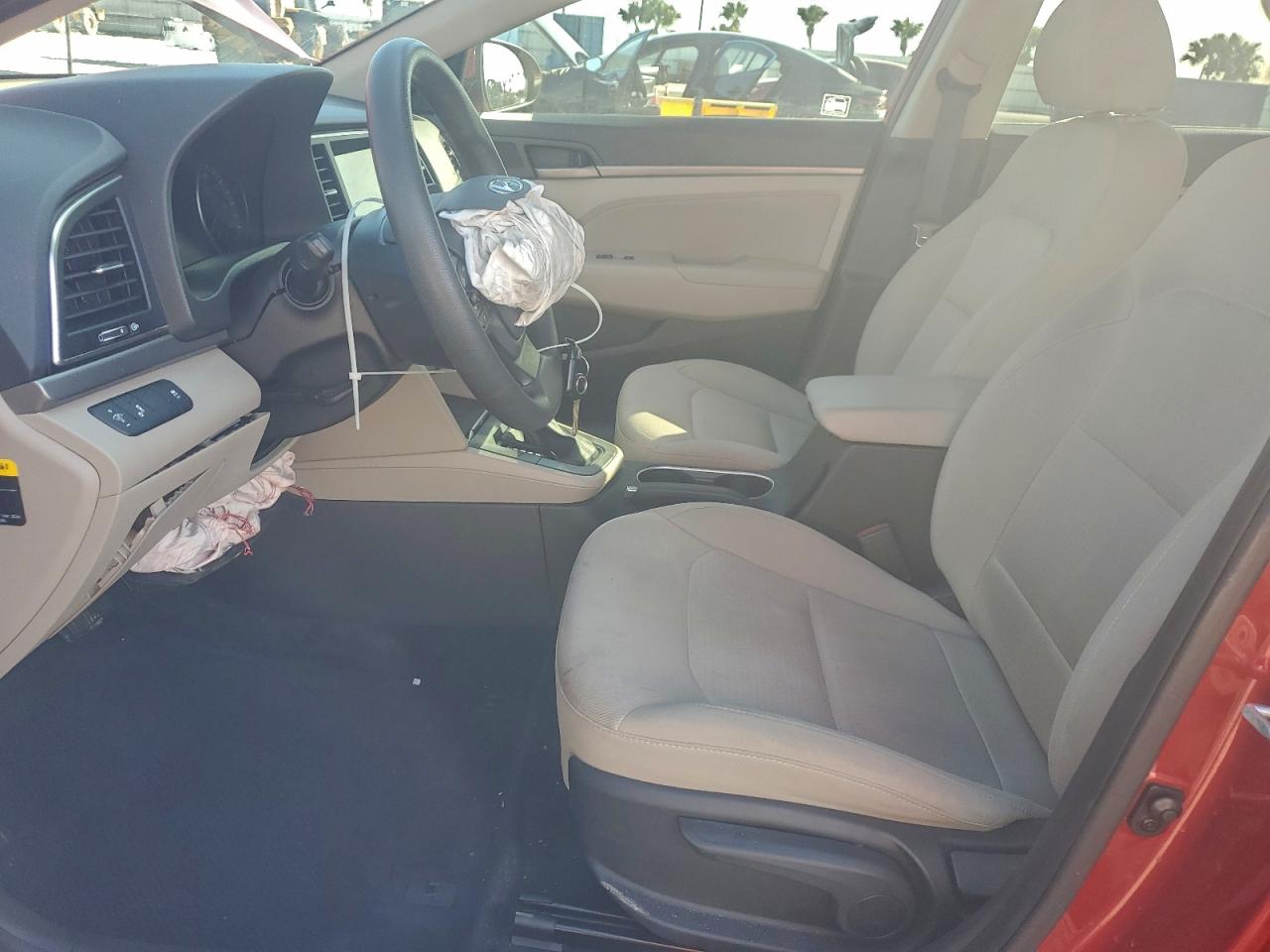 Hyundai ELANTRA Sel Image 9