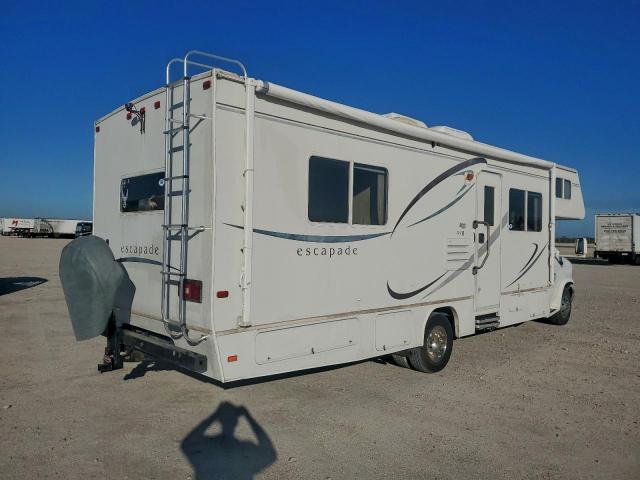 Ford Econoline E450 Super Duty Cutaway Van Image 8