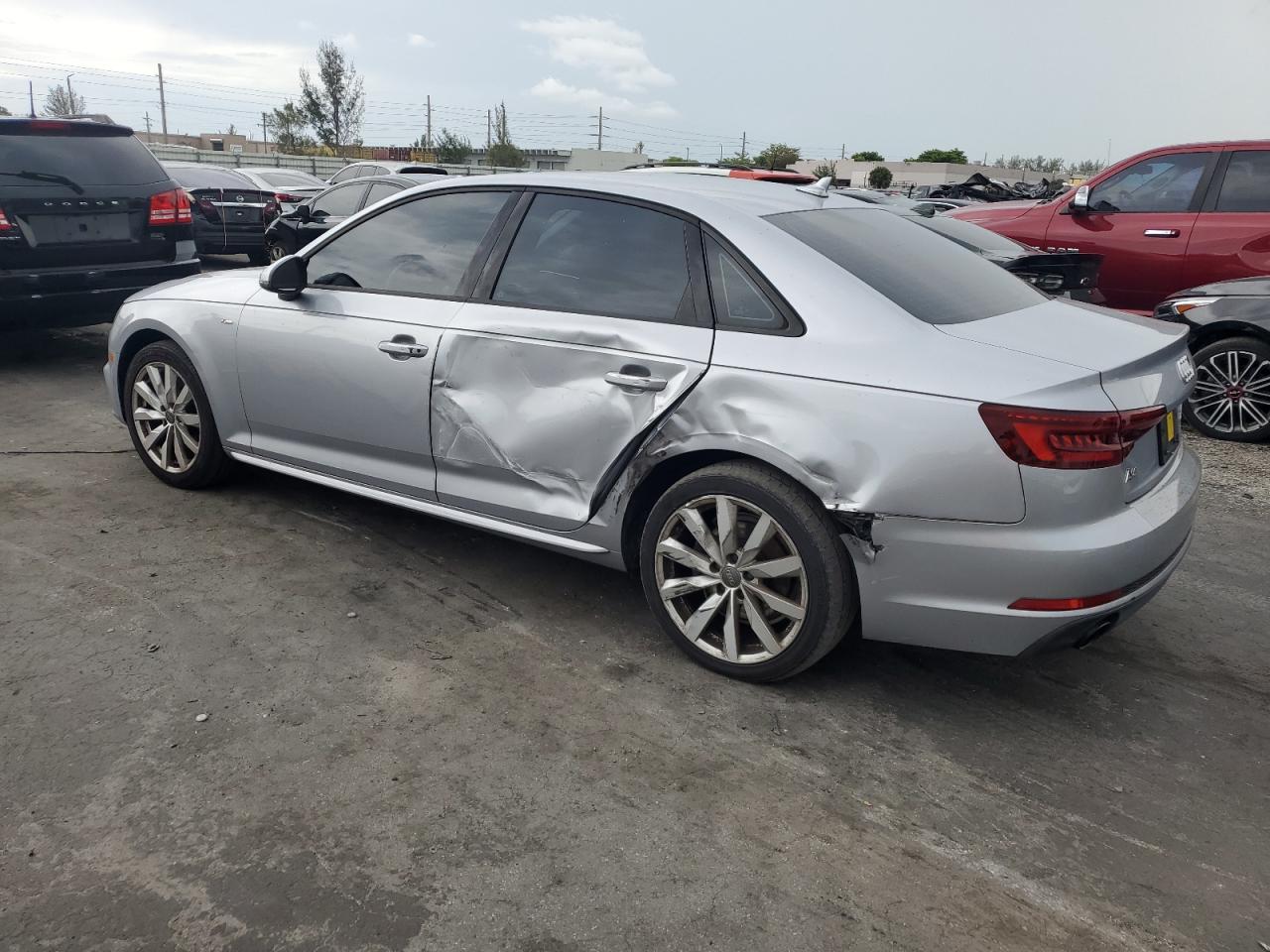 Audi A4 Premium Image 2