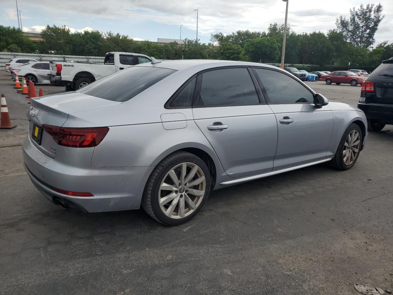 Audi A4 Premium Image 3