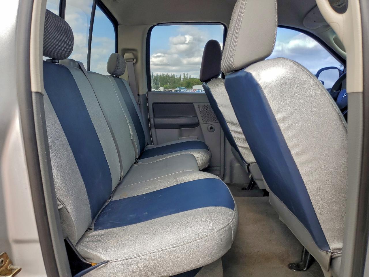 Dodge Ram 1500 St Image 9