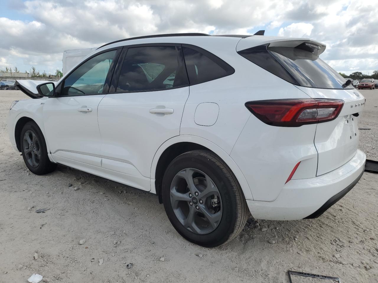 Ford Escape St Line Image 2