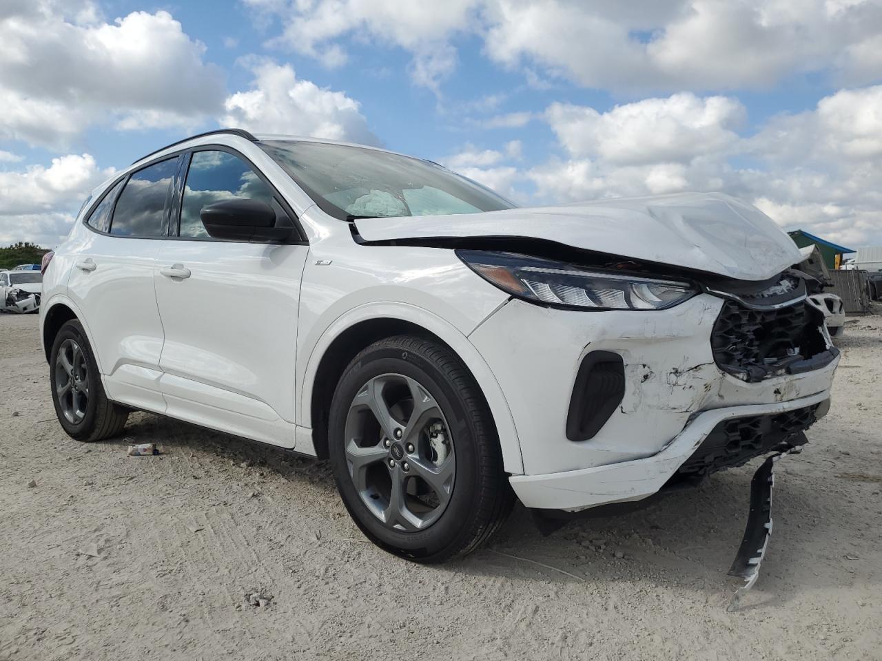 Ford Escape St Line Image 4